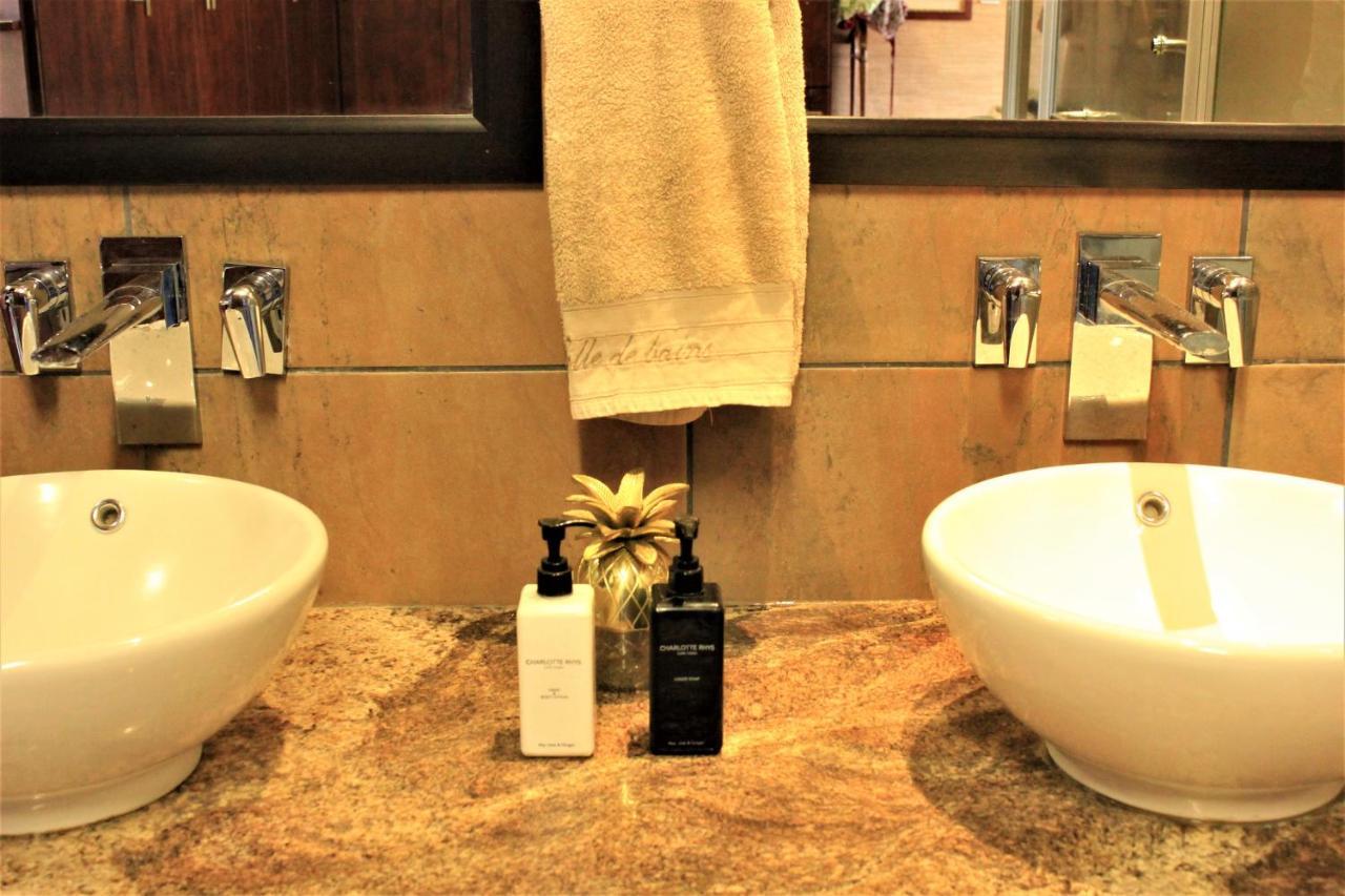Karee & Wild Olive Guest Lodge Hekpoort Luaran gambar