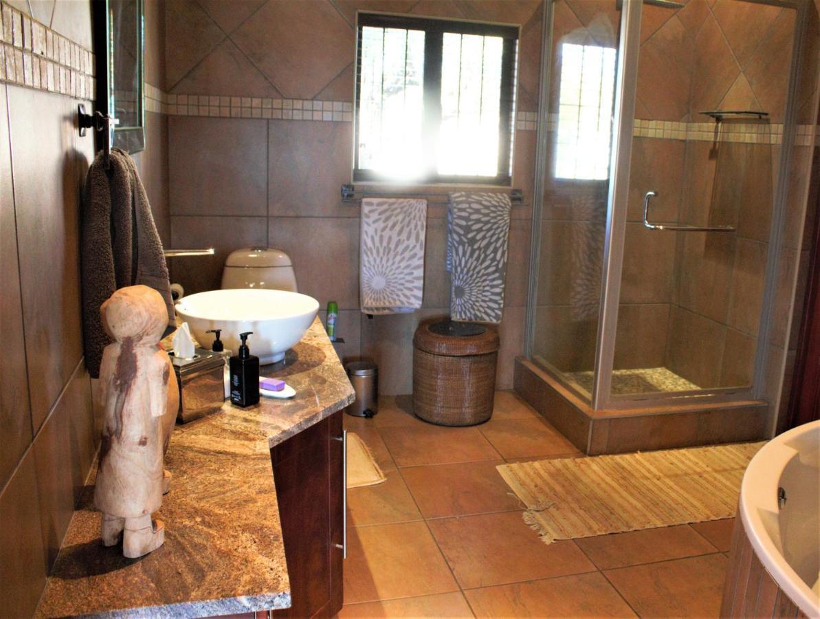 Karee & Wild Olive Guest Lodge Hekpoort Luaran gambar